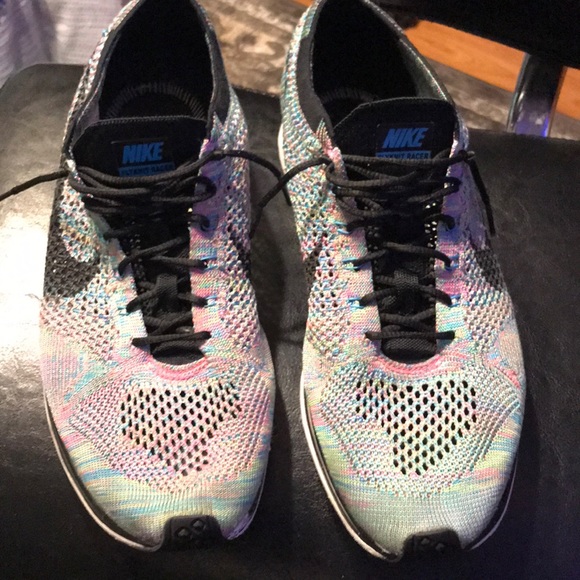 Nike Flyinit Racer Multicolor - Picture 1 of 4
